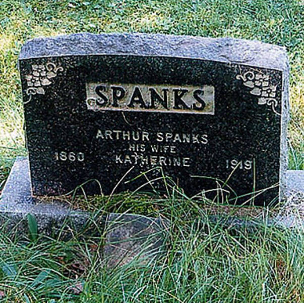 epitaph_is_just_one_last_place_for_humor_640_36-285541330.jpg