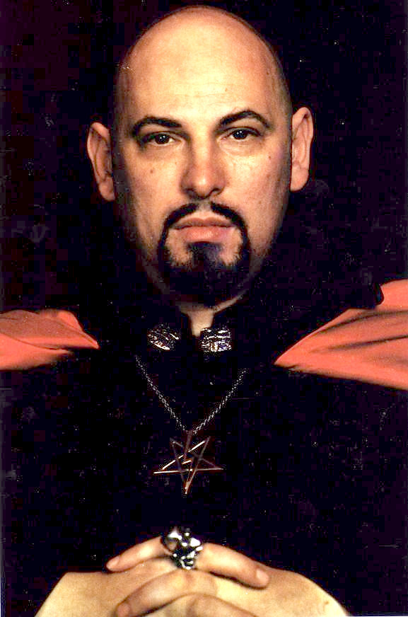 lavey_pendant.jpg