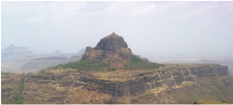 Markandeya hill in Maharashtra.png