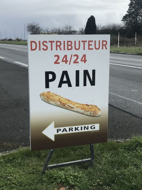 pain-france-sign.jpg