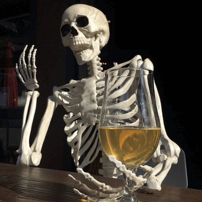 skeleton-drinking-cider.png