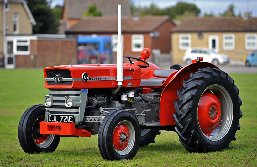 tracteurs-municipaux-135-massey-ferguson.jpg