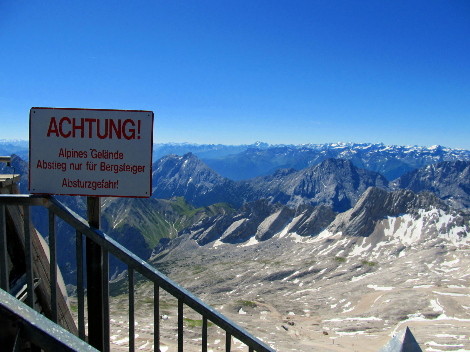 Zugspitze - Achtung!.jpg